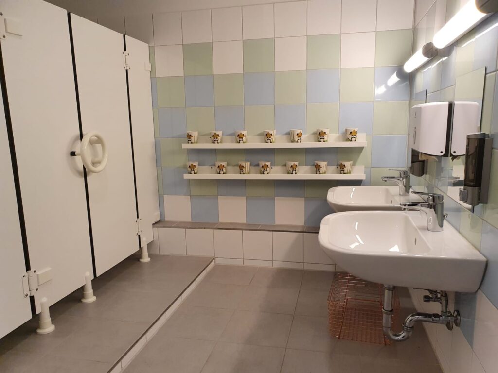 Kita-Lillys-Spuren-Sanitaerraum