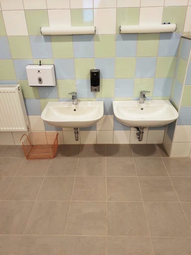 Kita-Lillys-Spuren-Sanitaerraum-4